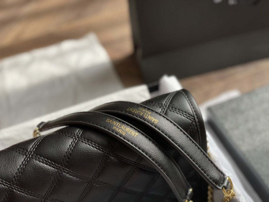 TO – Luxury Edition Bags SLY 1711:1High-quality replica