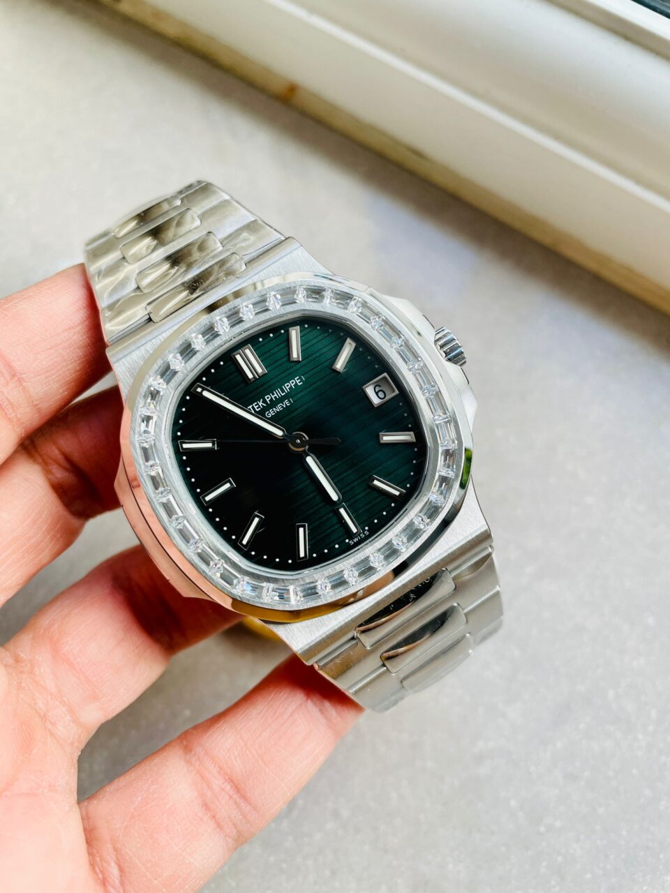 Replica PATEK PHILIPPE Nautilus 5711/1A PPF 1:1 Best Edition Green Textured Dial T Diamonds Bezel on SS Bracelet 324CS V4 - Top club