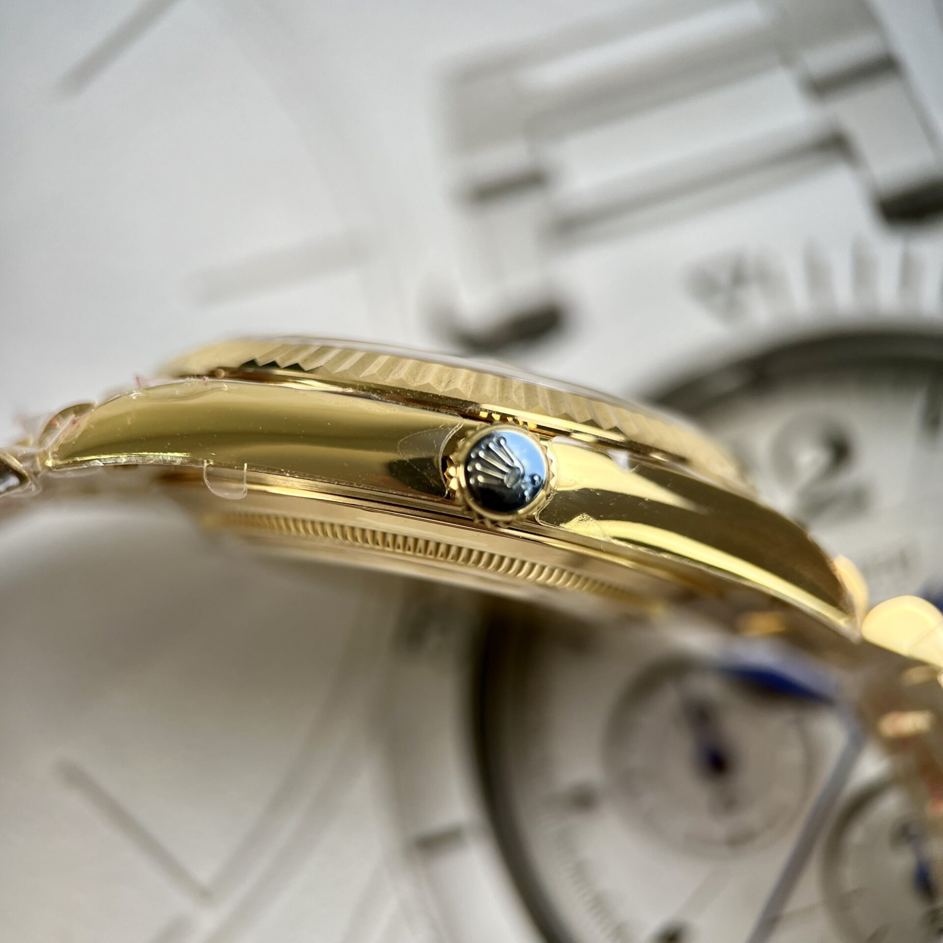 Rolex Replica 1:1 Watch Day-Date Gold Plated Fluted Bezel EW Factory 40mm - Top club
