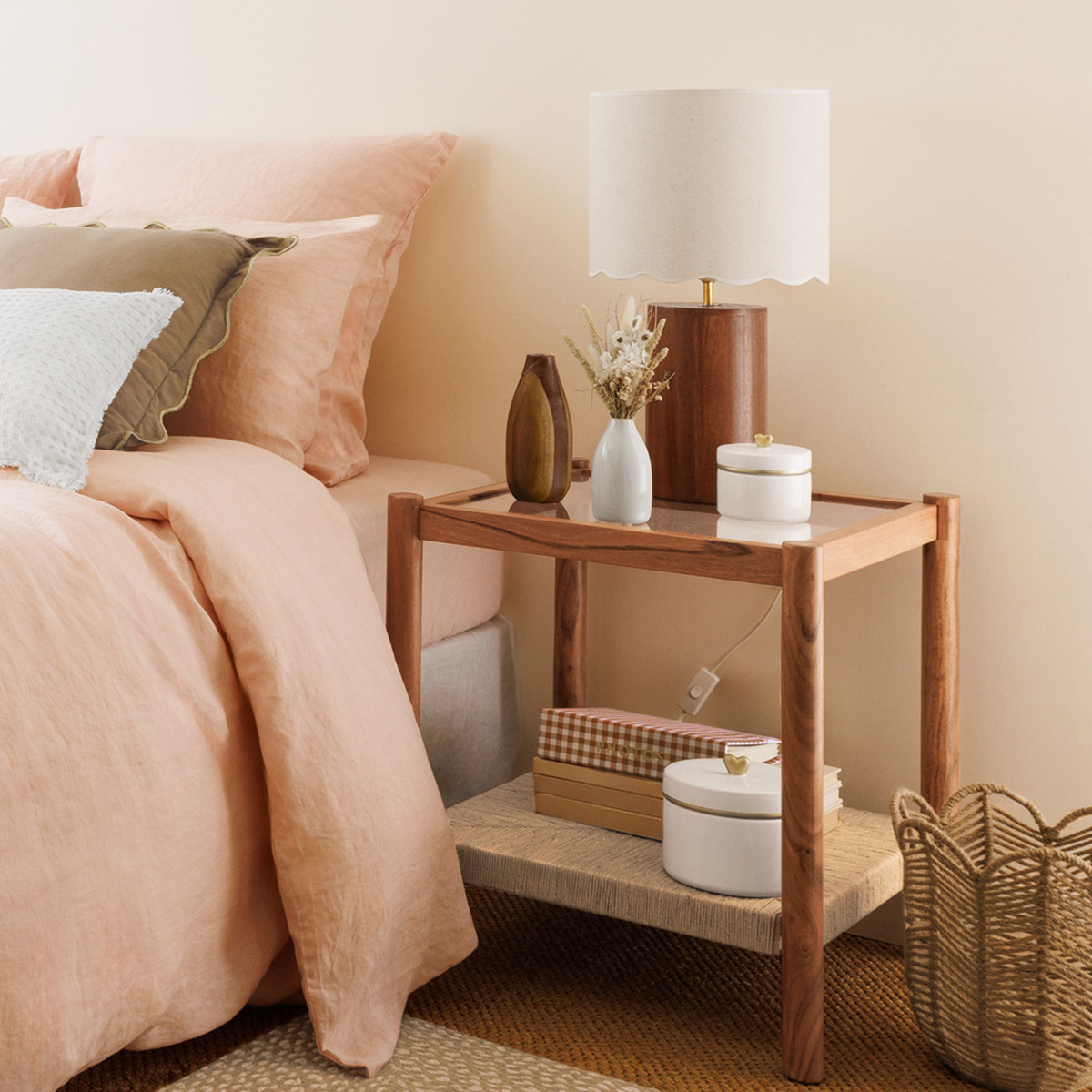 "Apala" side table 50x50 cm