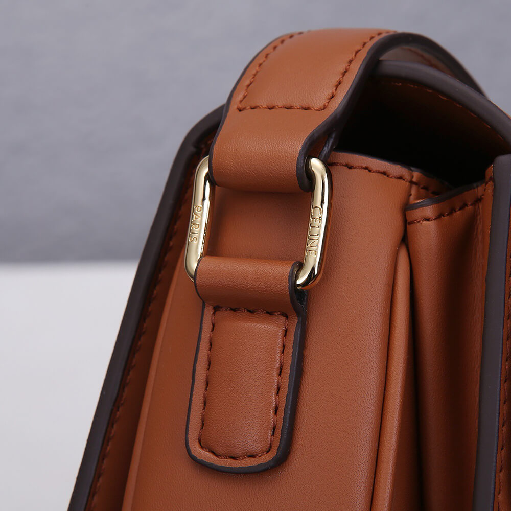 CELINE CLASSIQUE TRIOMPHE BAG IN TRIOMPHE CANVAS AND CALFSKIN1:1High-quality replica