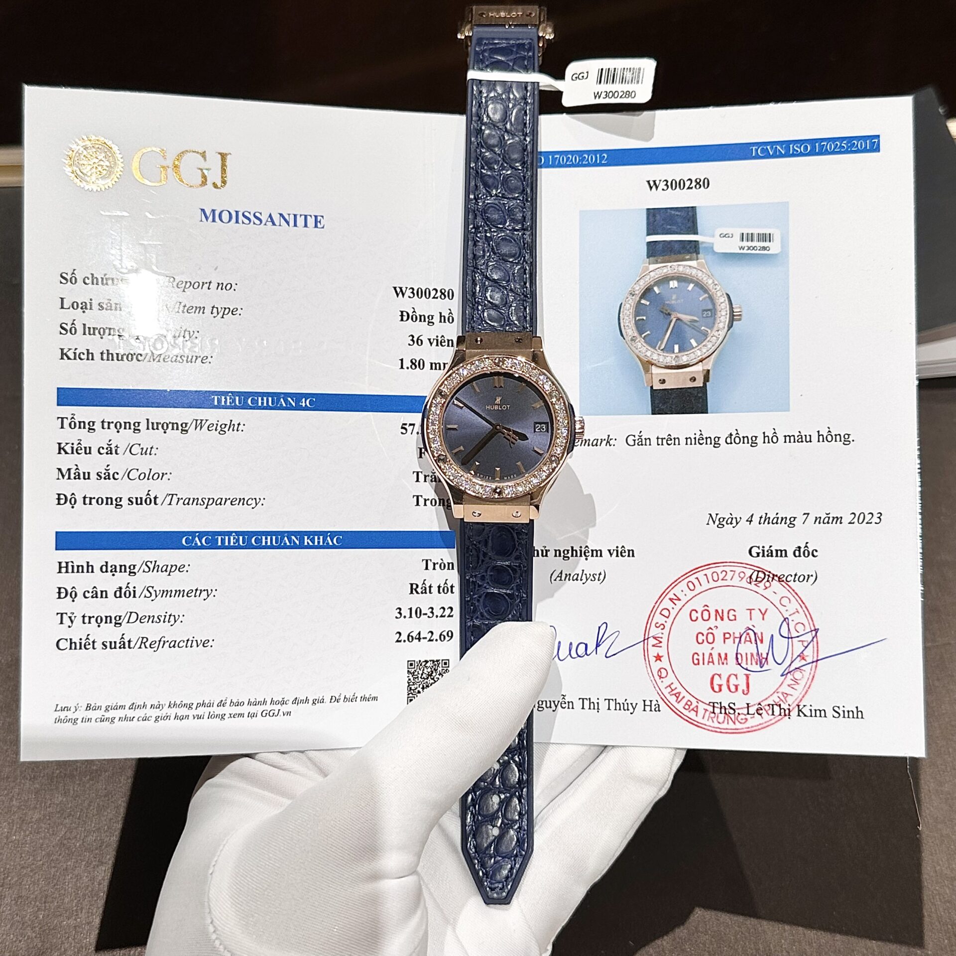Hublot Replica 1:1 Watch With Moissanite Diamonds Blue 33mm - Top club