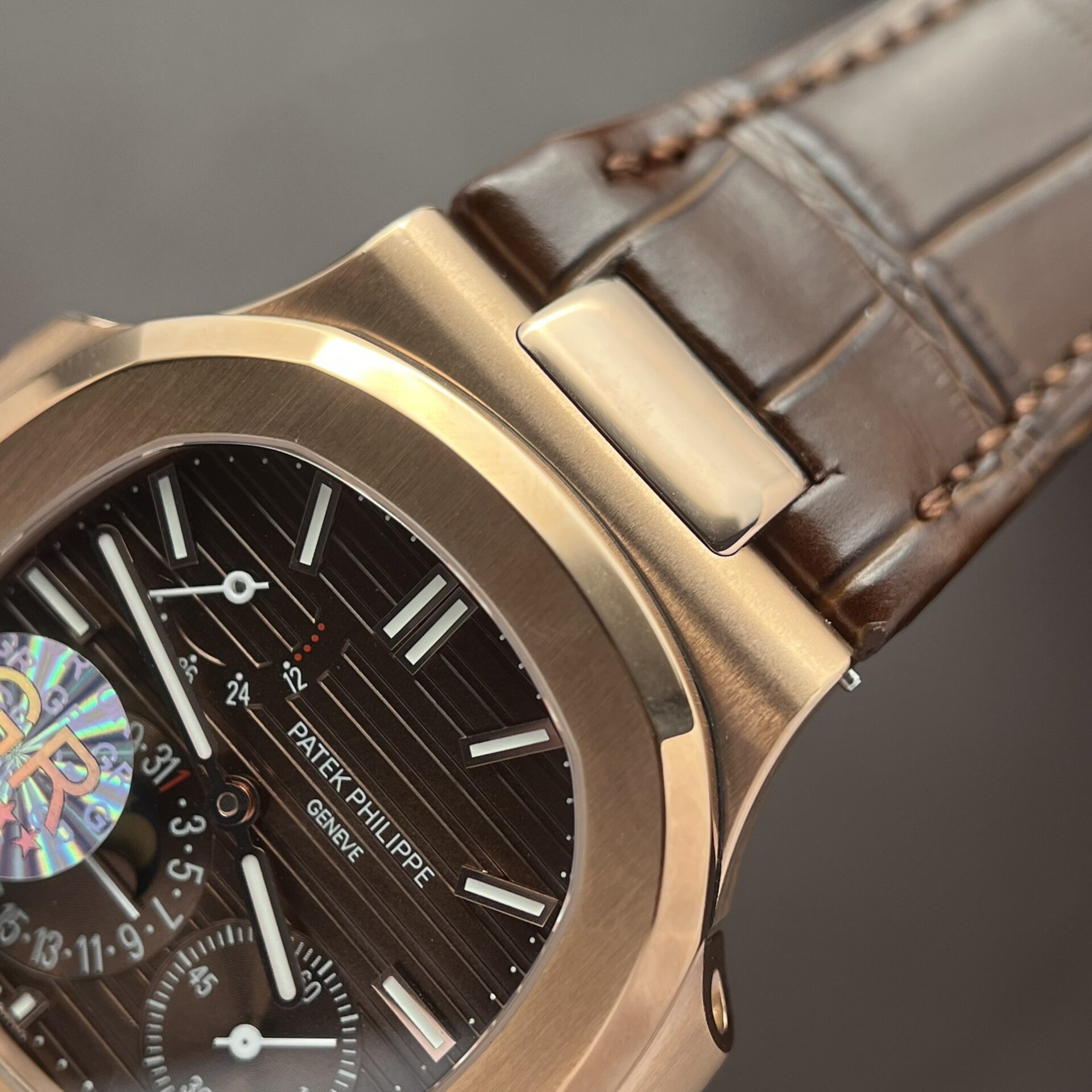 Patek Philippe Nautilus 5712 Replica 11 Watch Chocolate Dial GR Factory 40mm - Top club