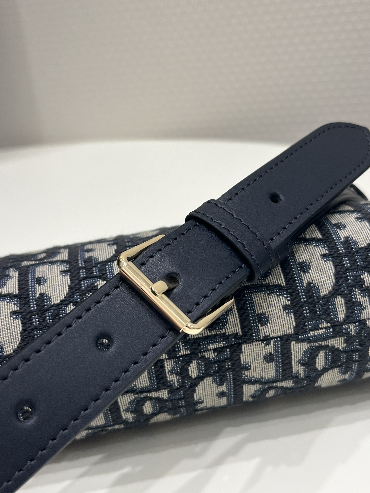 Club Bag Blue For Women 10.5in/27cm M2252OTZQ_M9281:1High-quality replica
