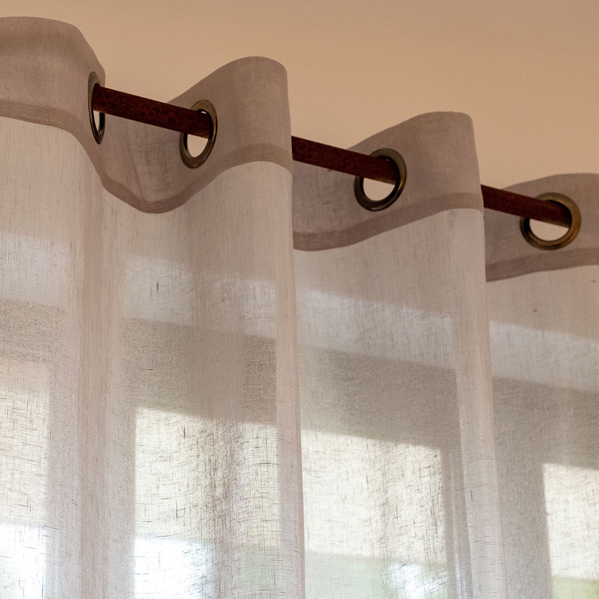 DUNE - Voilage à œillets en polyester 135x250cm - gris borie