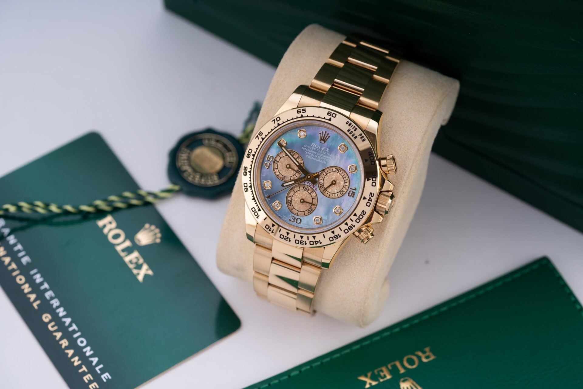 Rolex Daytona 116508 Replica Watch Mother Of Pearl Dial Clean Factory 40mm - Elite Watch Atelier