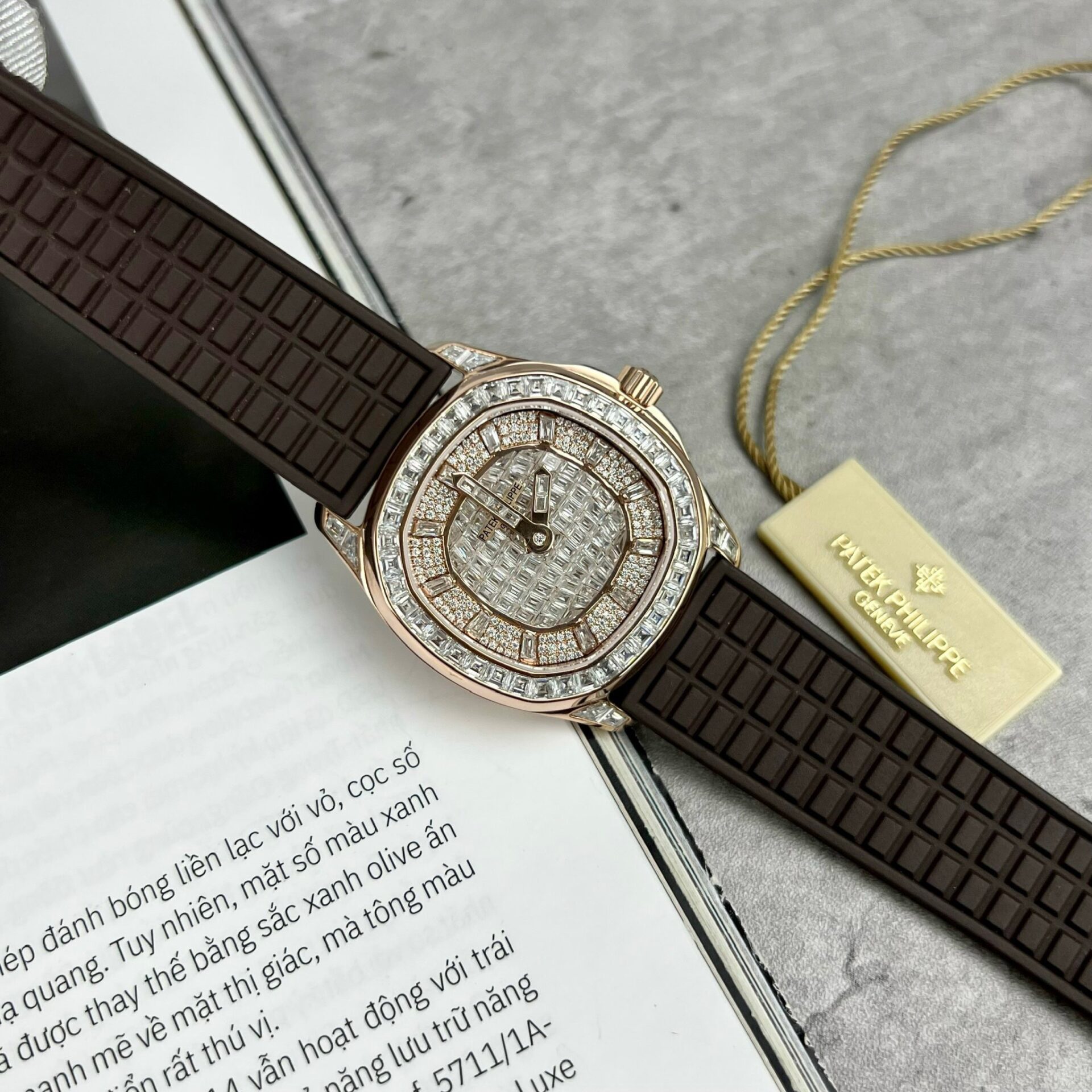 Patek Philippe Aquanaut 5062 Replica Watch Gold Wrapped Moissanite 35.6mm - Top club
