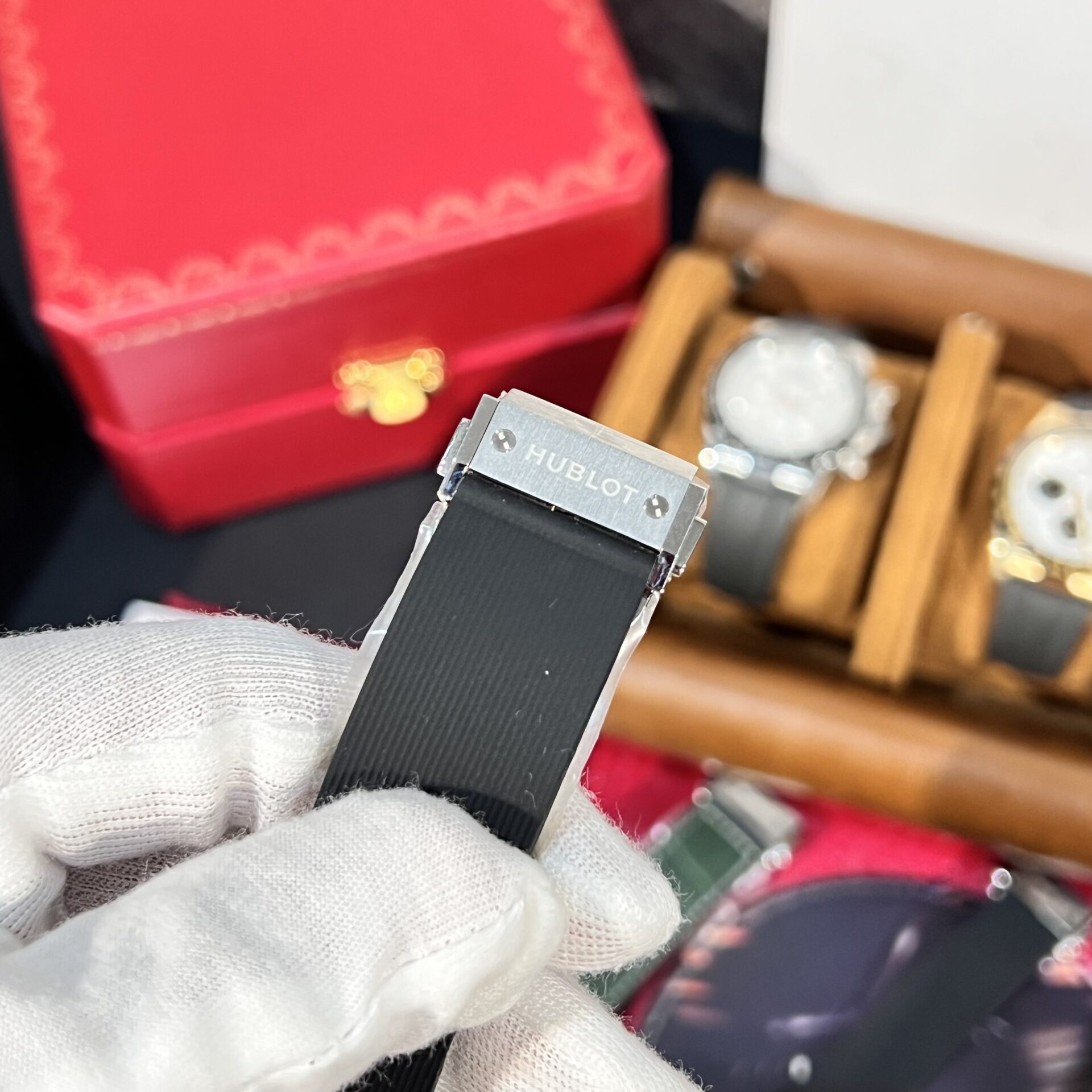 Hublot Replica Watch Classic Fusion Titanium Gray Dial With Moissanite Bezel 42mm - Top club