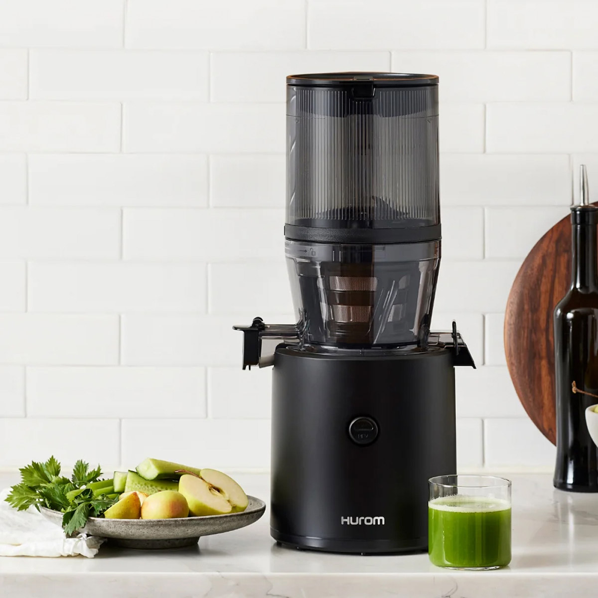 Hurom H-320 Slow Juicer
