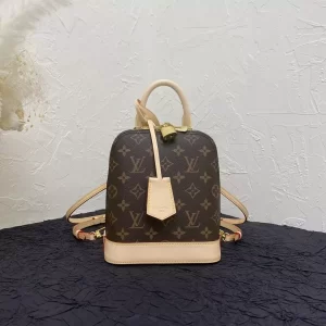  Lambskin Cassandre Chain Wallet – YB0121:1High-quality replica