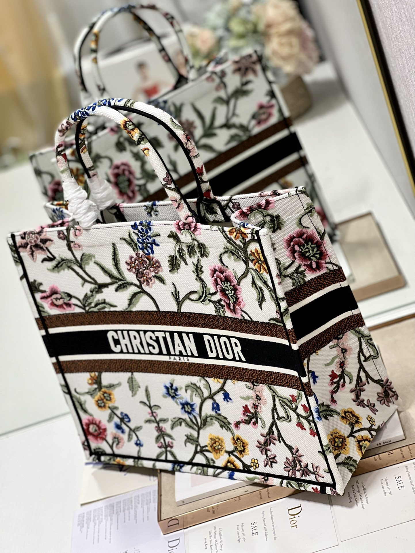 Large Dior Tote Bag Black/White For Women 16.5 in/ 42cm M1286ZEAU_M9111:1High-quality replica