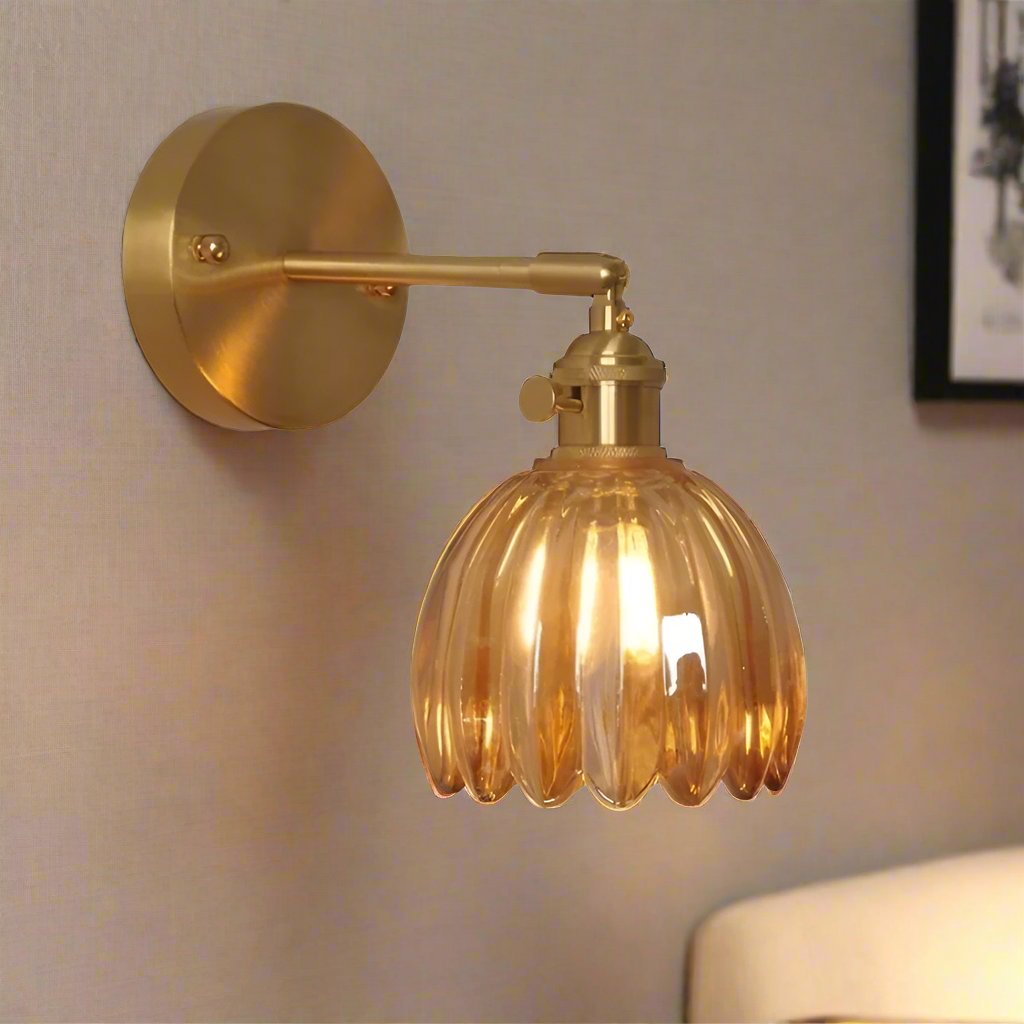 RetroLume - Klassieke Glazen Tulpen Wandlamp voor Warme Sfeer
