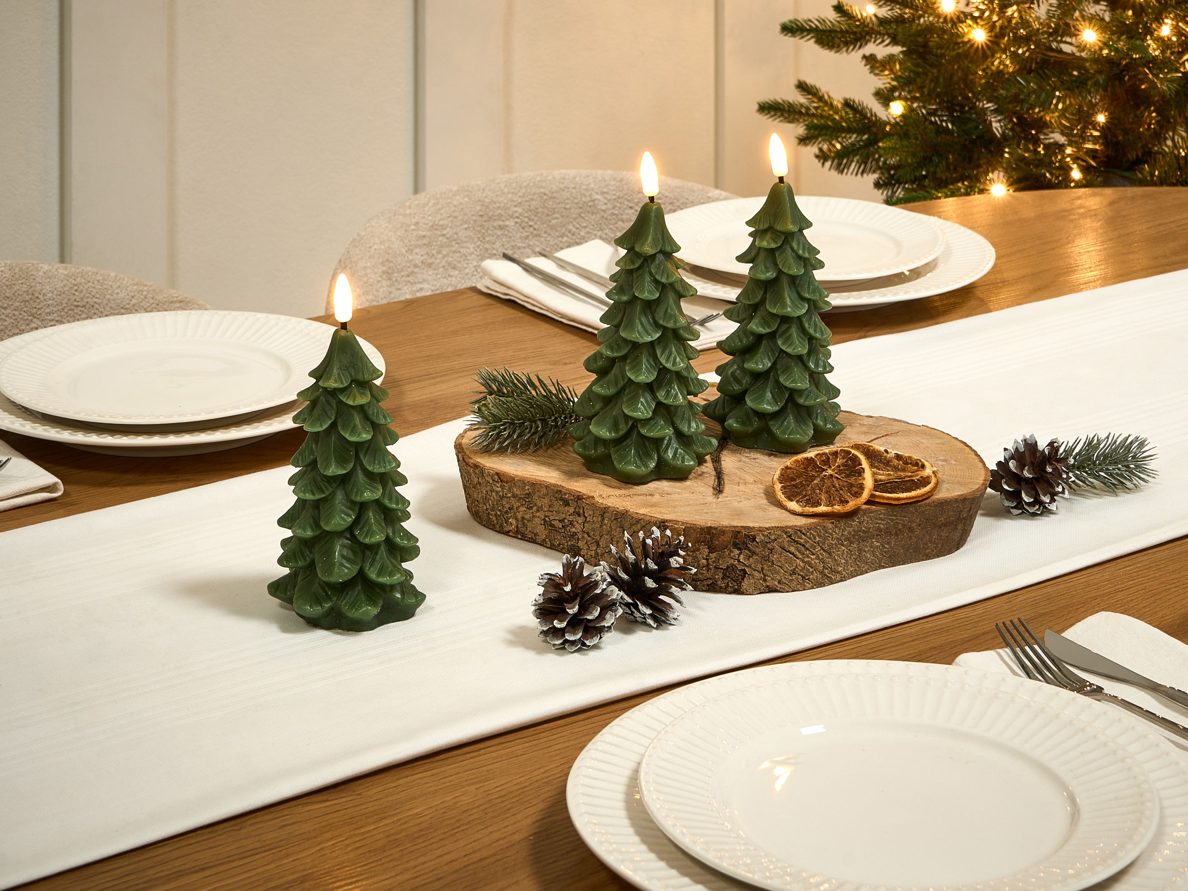 Set of 3 LED Candles VELOURA Christmas Tree 16 cm Green