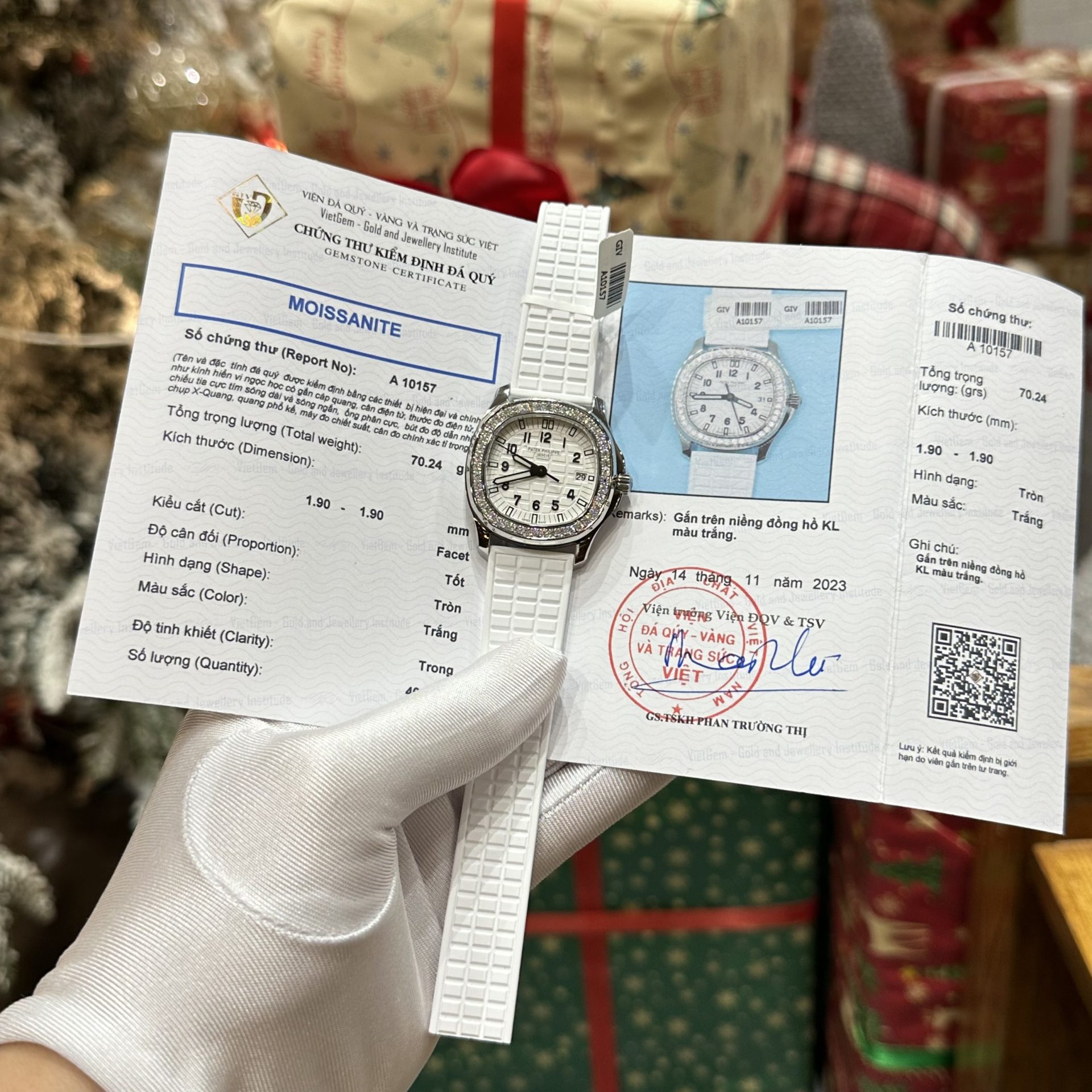 Patek Philippe Replica 1:1 Watch Aquanaut 5067A With Moissanite Diamond 35.6mm - Elite Watch Atelier