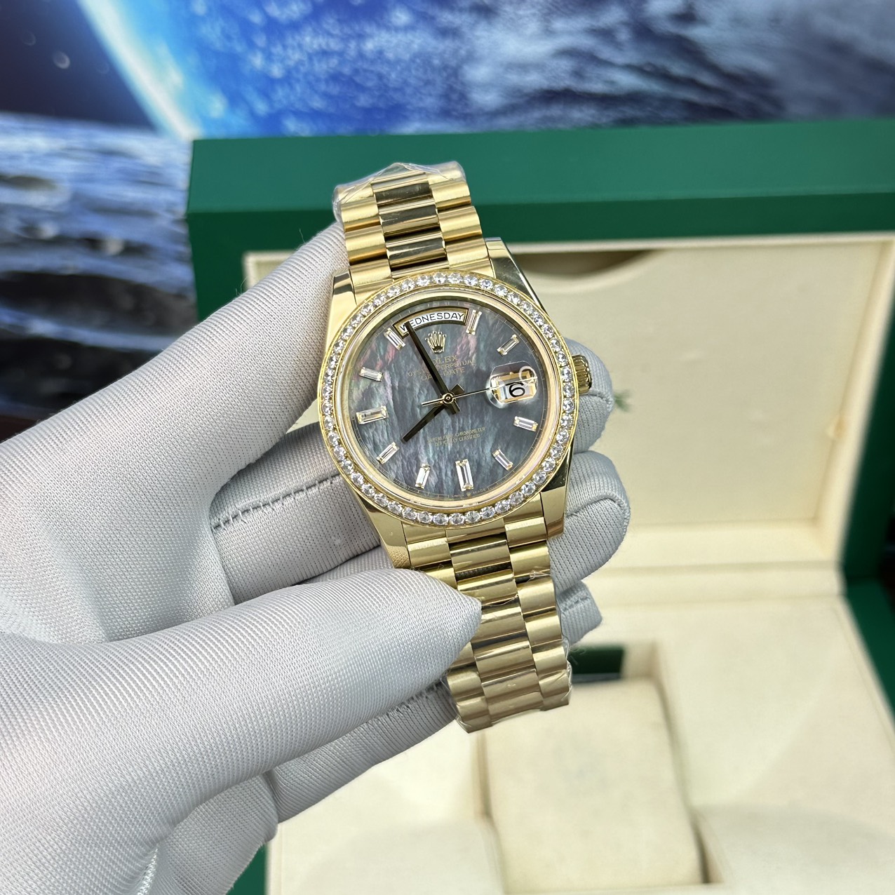 Rolex Day-Date Super Fake Watch Mother-Of-Pearl Dial With Diamonds BP Factory 40mm - Elite Watch Atelier