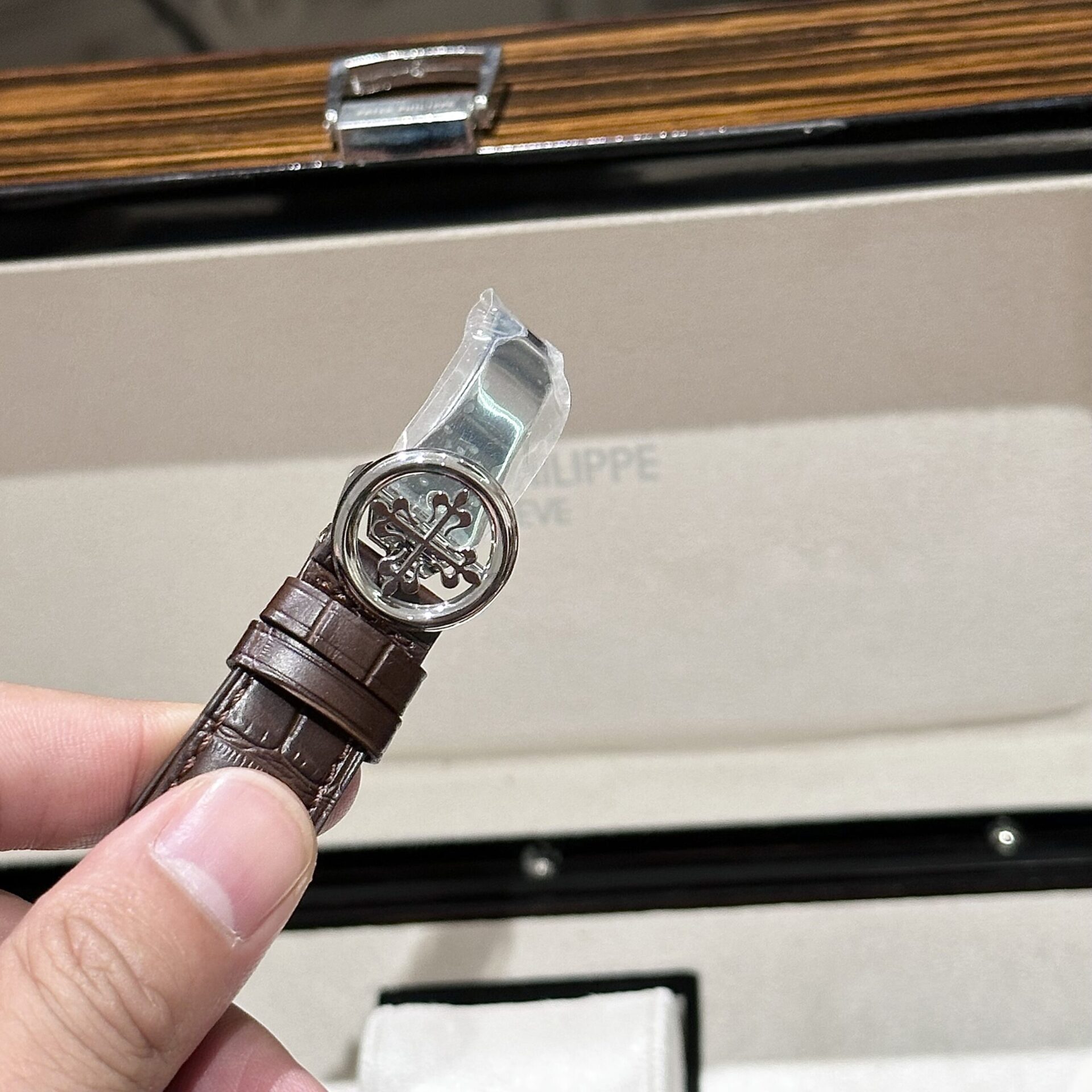 Patek Philippe Complications 5320G Pink Dial Replica 1:1 Watch GRF 40mm - Top club