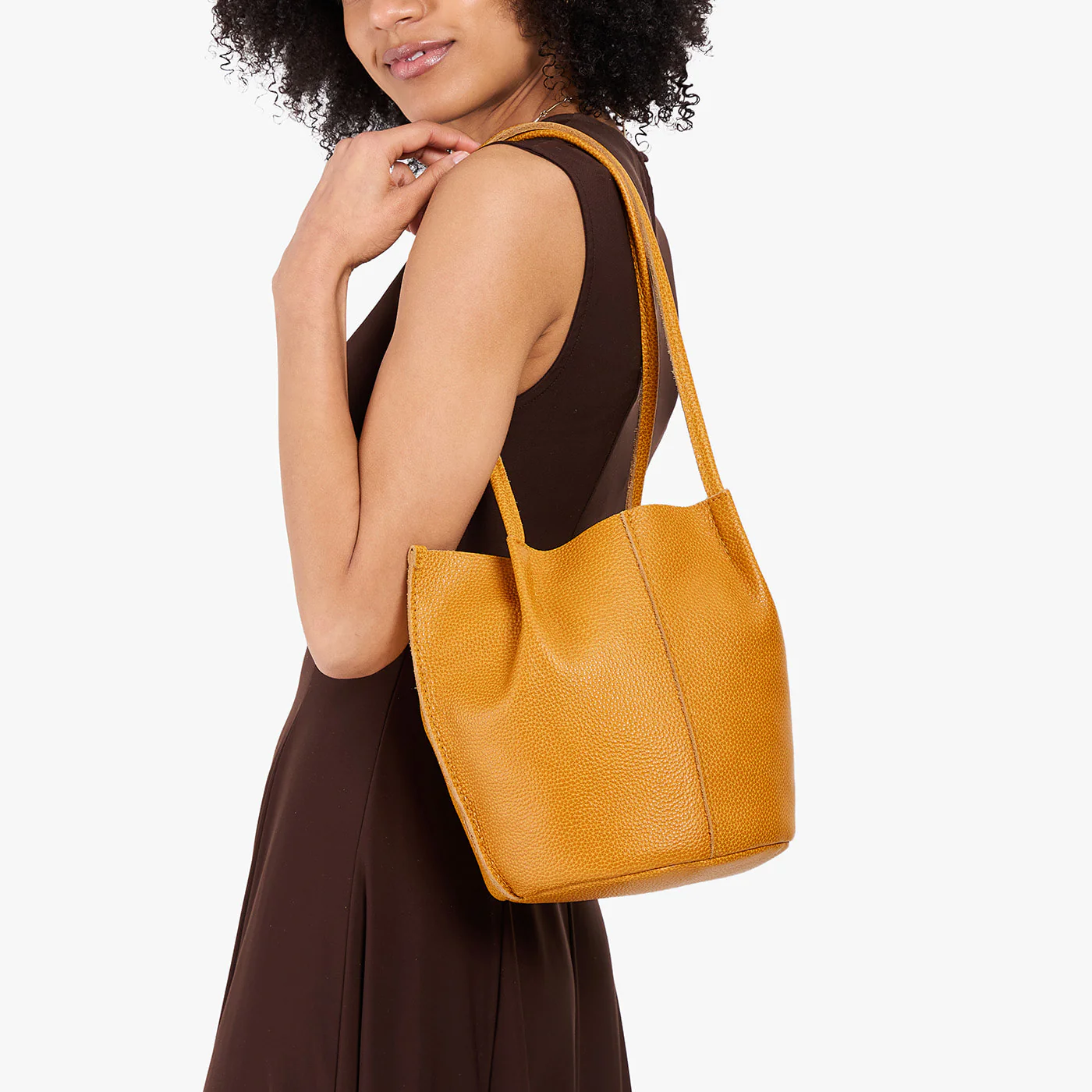 Devan Bucket Tote