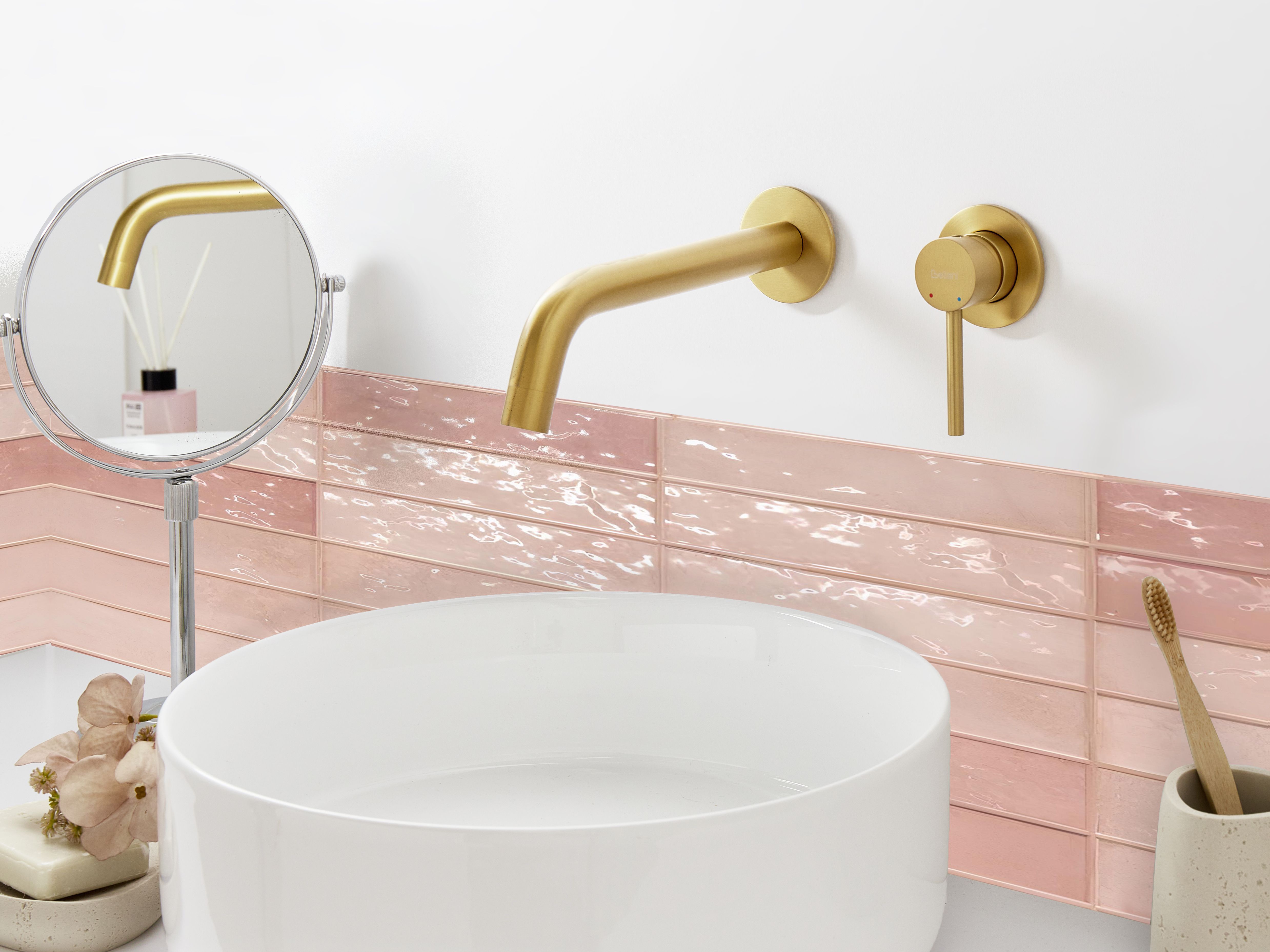 Wall Mounted Basin Mixer Tap TRAFUL Brass Gold