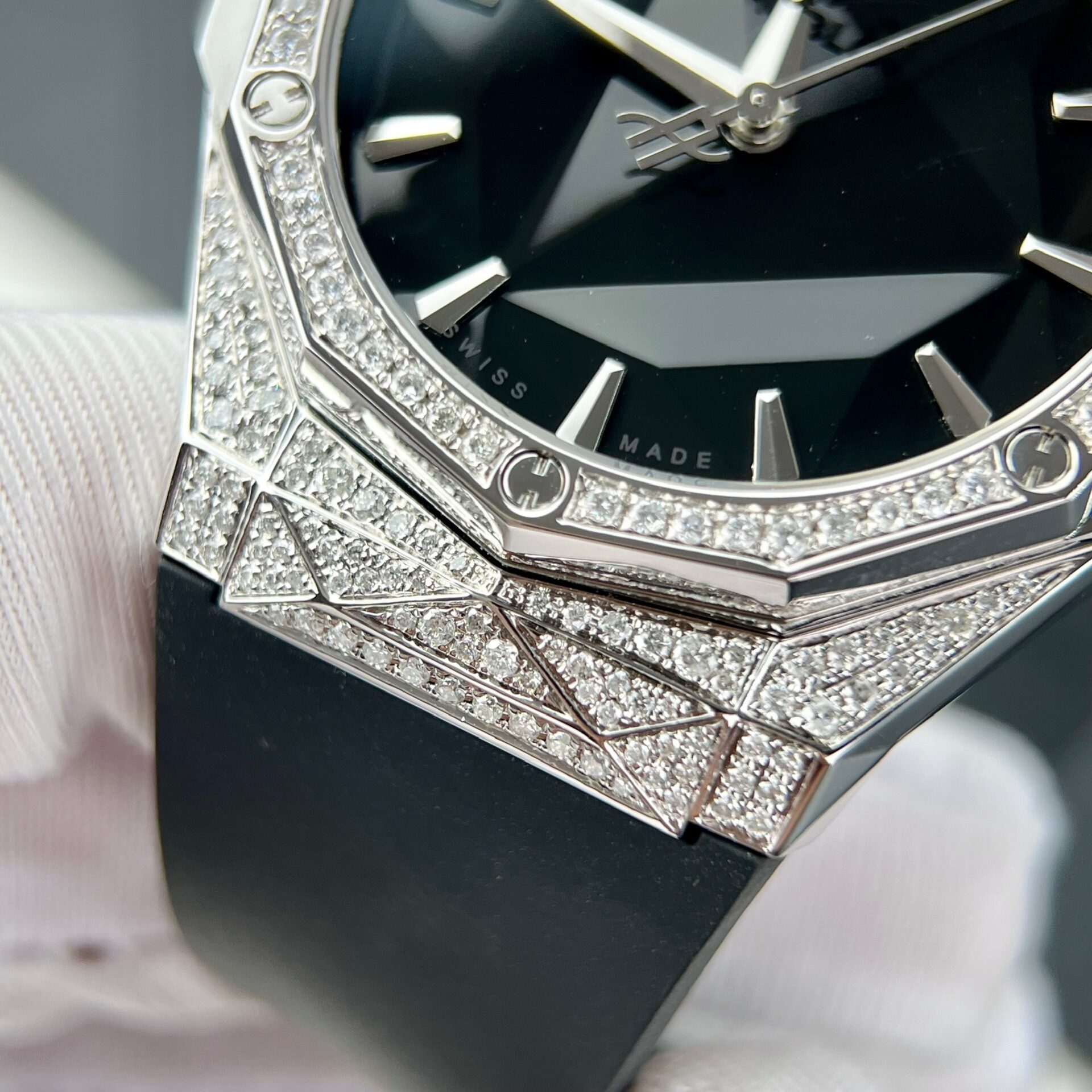 Hublot Orlinski Replica Watch With Full Natural Diamonds Hong Kong 40mm - Top club