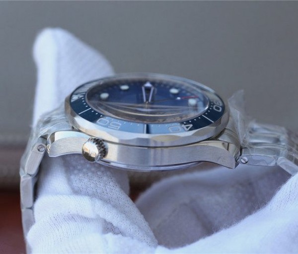 Replica Omega OMF Seamaster 300M Chronometer Blue Dial SS Bracelet A2824 - Top club