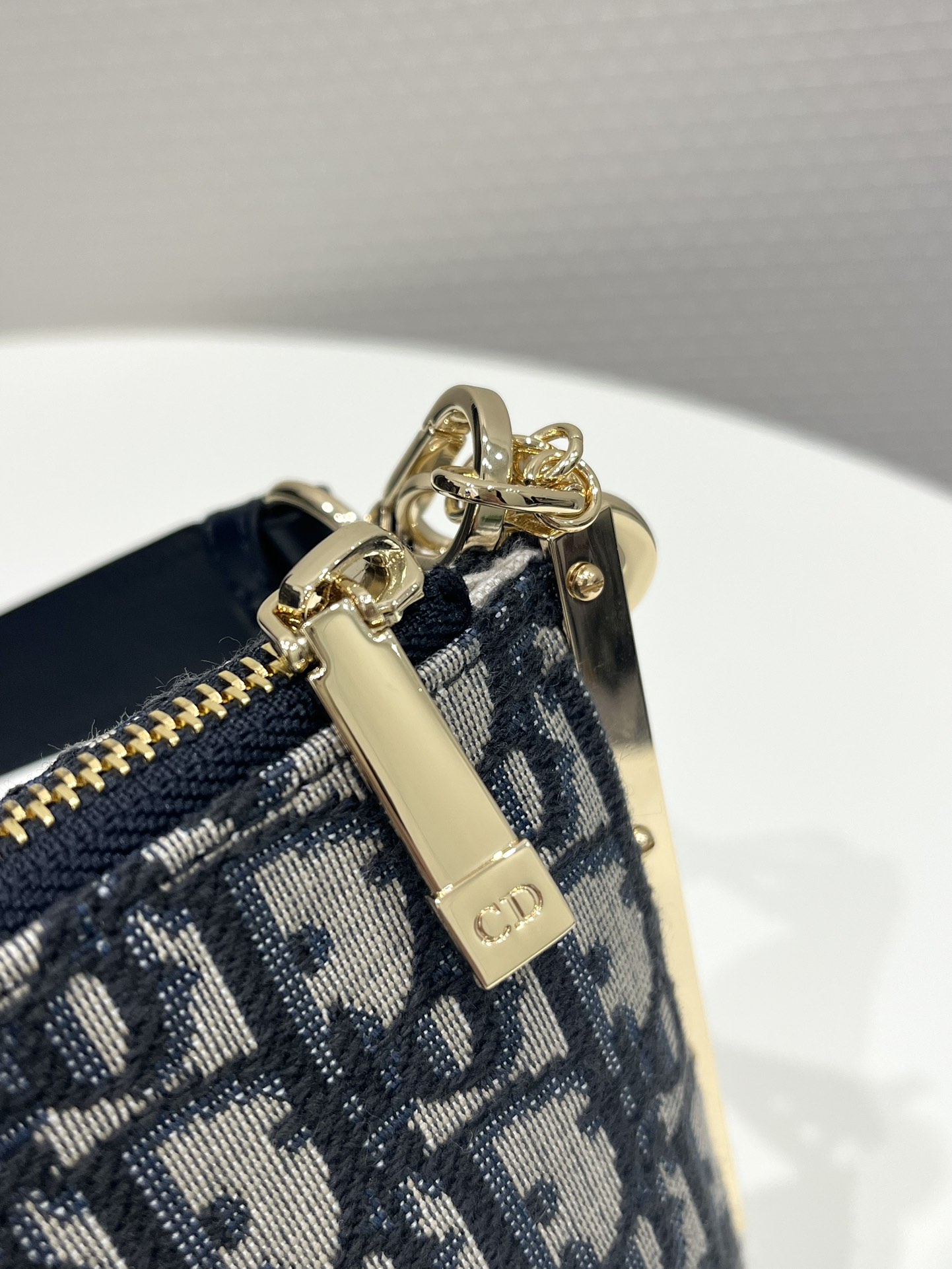 Club Bag Blue For Women 10.5in/27cm M2252OTZQ_M9281:1High-quality replica