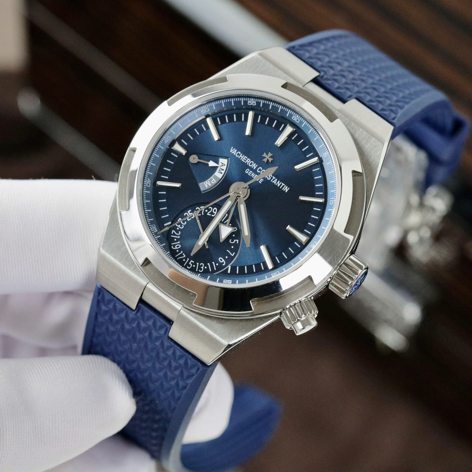 Vacheron Constantin Replica Watch Overseas Dual Time 7900V Blue PZ Factory 41mm - Top club