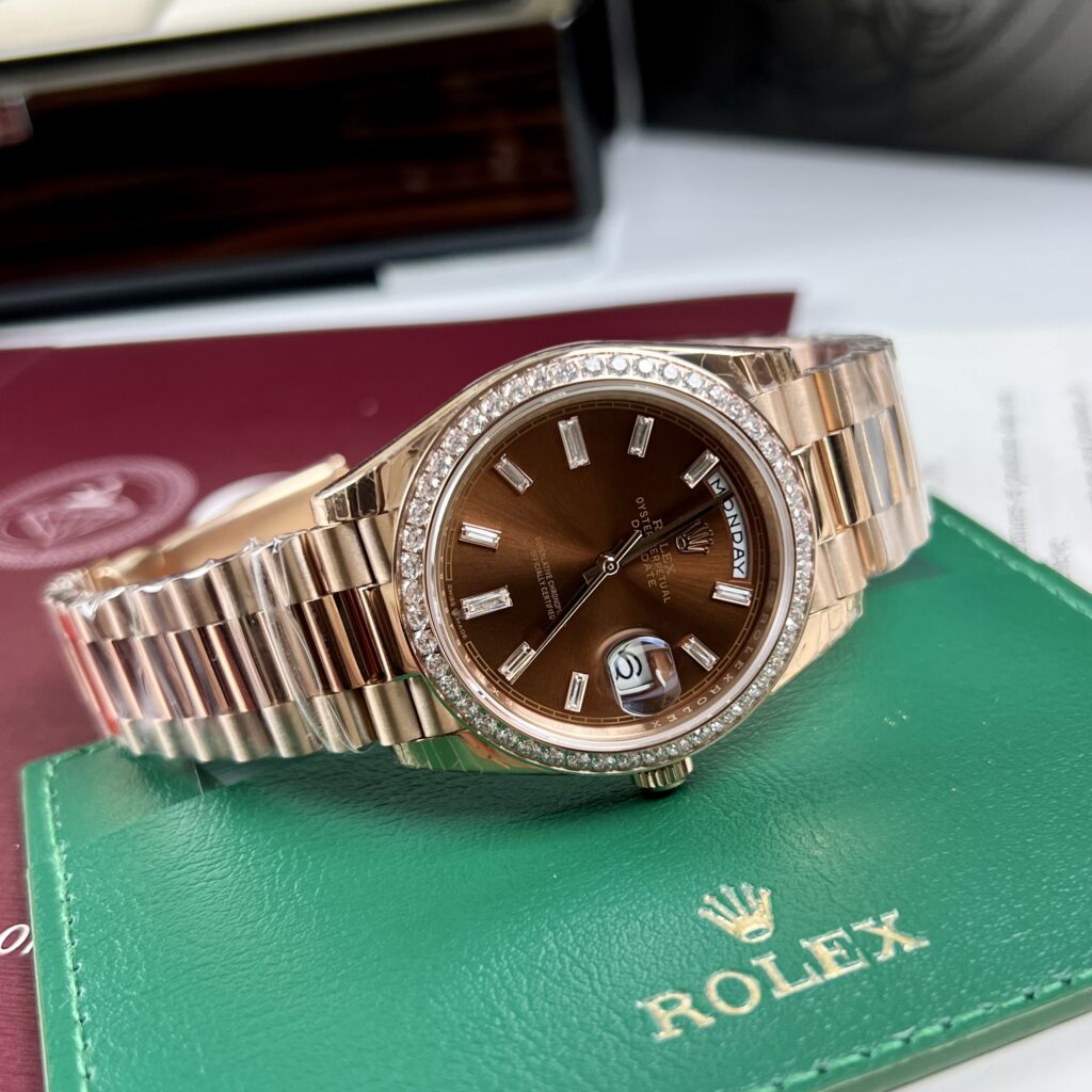 Rolex Replica Watch Day-Date Men s Chocolate Dial Diamond Bezel EW Factory 40mm - Top club