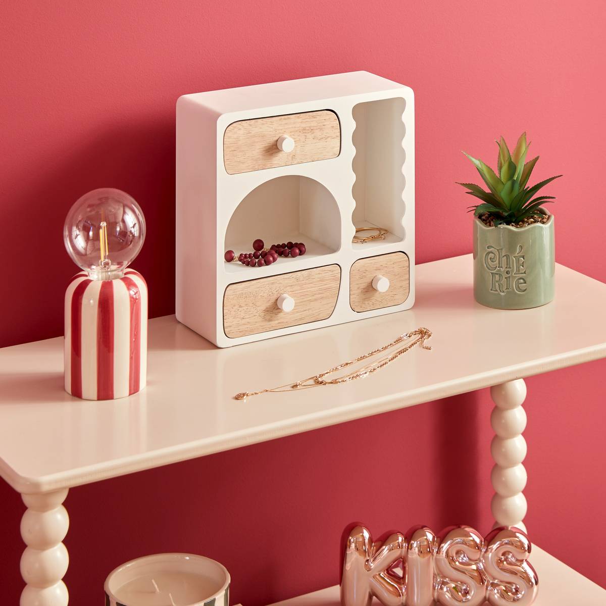 Shelf "Cherie" 23.8 x 11 cm