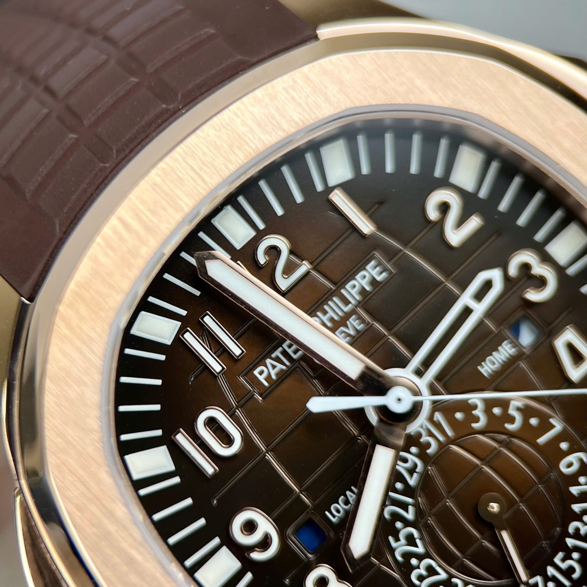 Patek Philippe Aquanaut 5164 Brown Dial Custom 18K Gold Wrapped 40.8mm - Top club