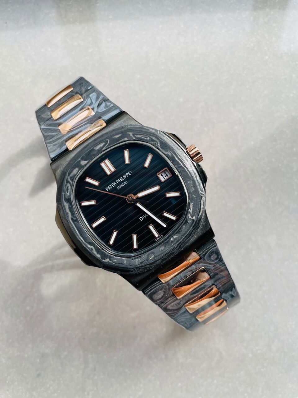 Replica PATEK PHILIPPE Nautilus 5711 DIW Carbon DIWF 1:1 Best Edition Black Textured Dial on Carbon/RG Bracelet 324CS - Top club