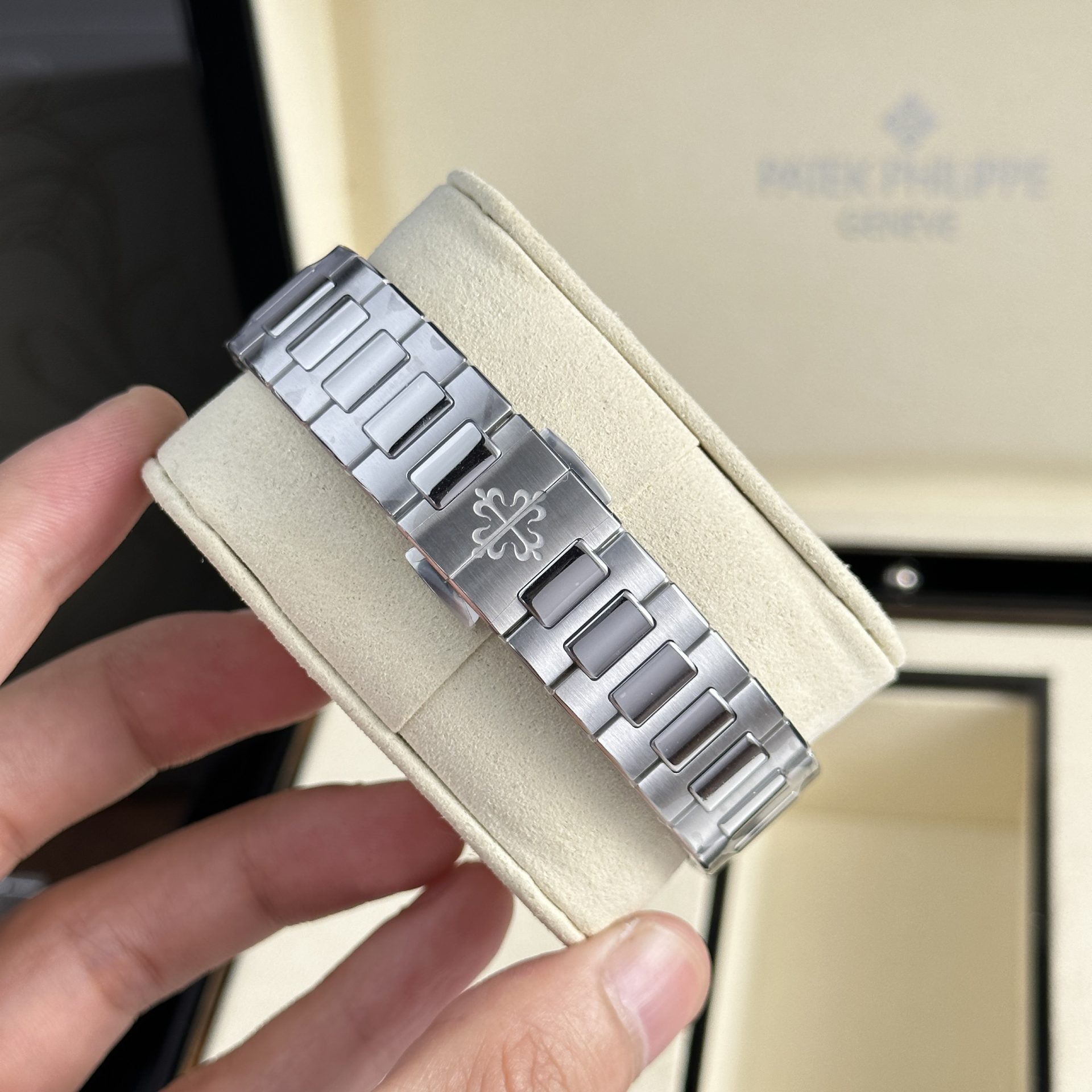 Patek Philippe Replica 1:1 Watch Nautilus 7118 Blue Dial With Stone 3K Factory 35.2mm - Top club