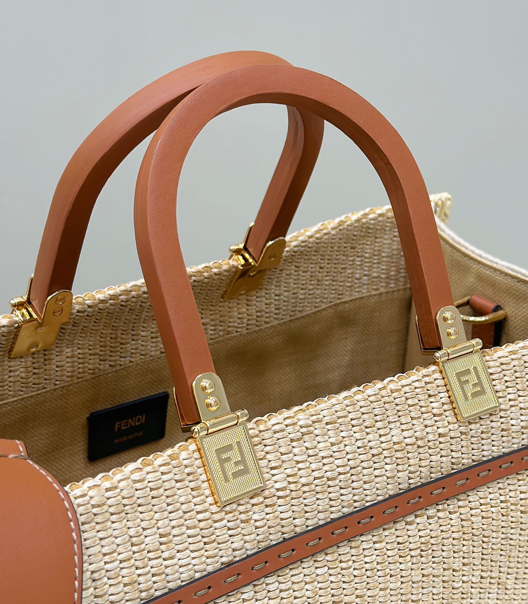 Fendi Sunshine Tote - Replicaclubs