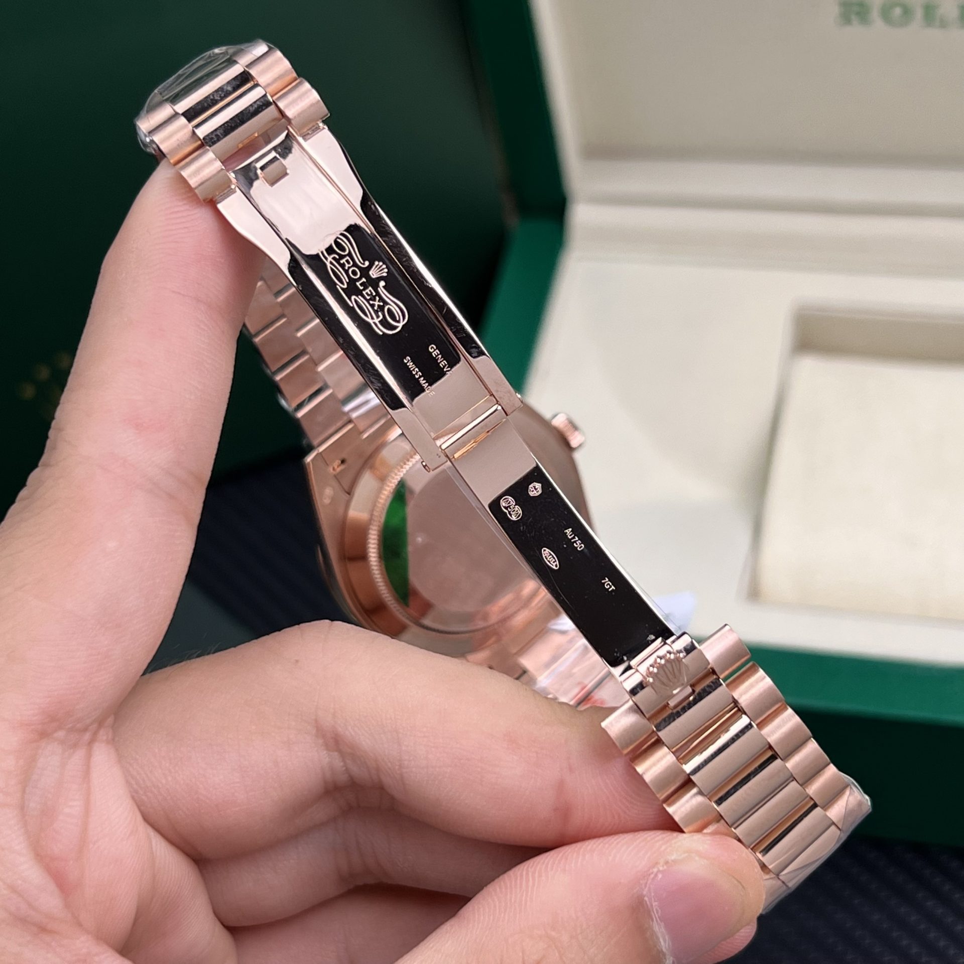 Rolex Replica Watch Day-Date Gold Wrapped Weight 175gram GM Factory 40mm - Elite Watch Atelier