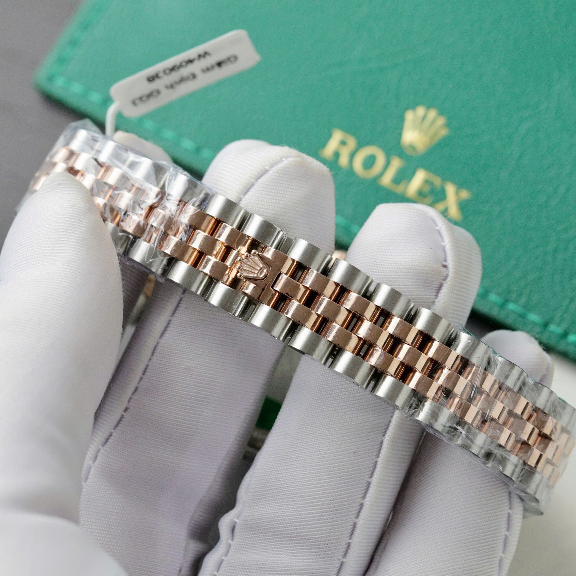 Rolex DateJust Replica 11 Watch Dial Mother Of Pearl Custom Moissanite Diamonds 31mm - Top club