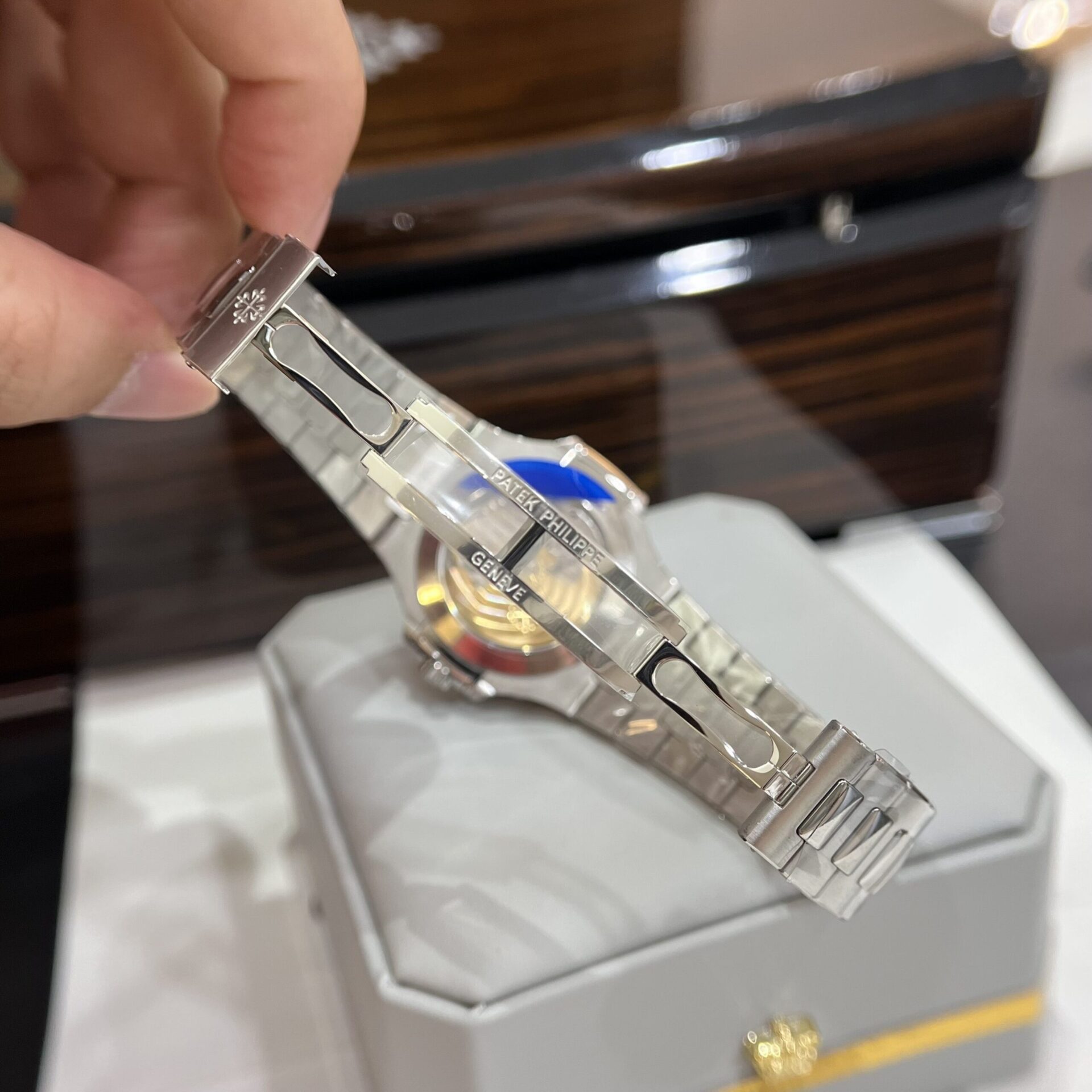 Patek Philippe Nautilus 5726G Replica Watch Dial Gray GR Factory 40.5mm - Top club