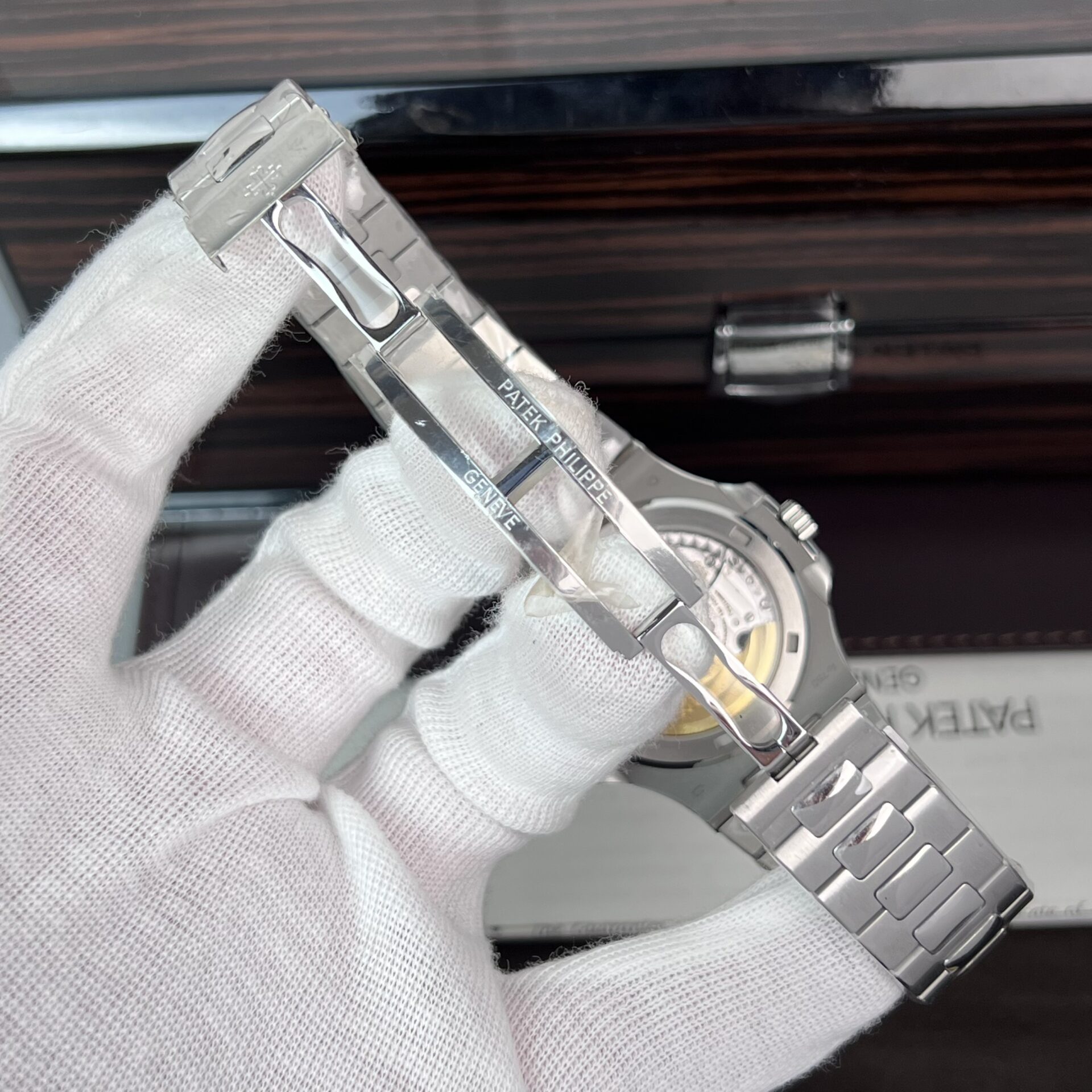 Patek Philippe Nautilus 5723 Replica 1:1 Watch Blue Dial Diamond 40mm - Top club