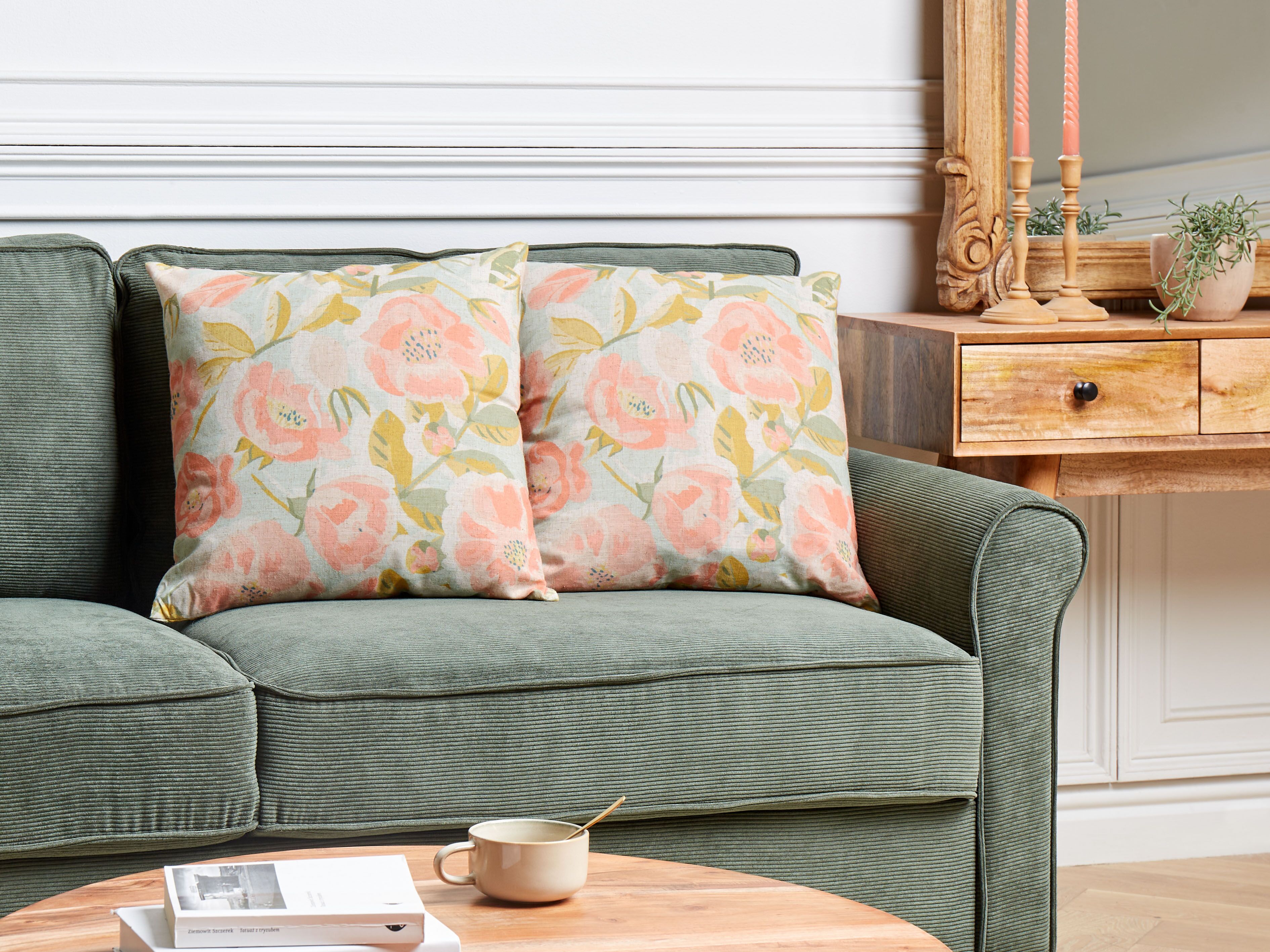 Set of 2 Decorative Cushions ZAHRIYE 45 x 45 cm Pink Floral Pattern
