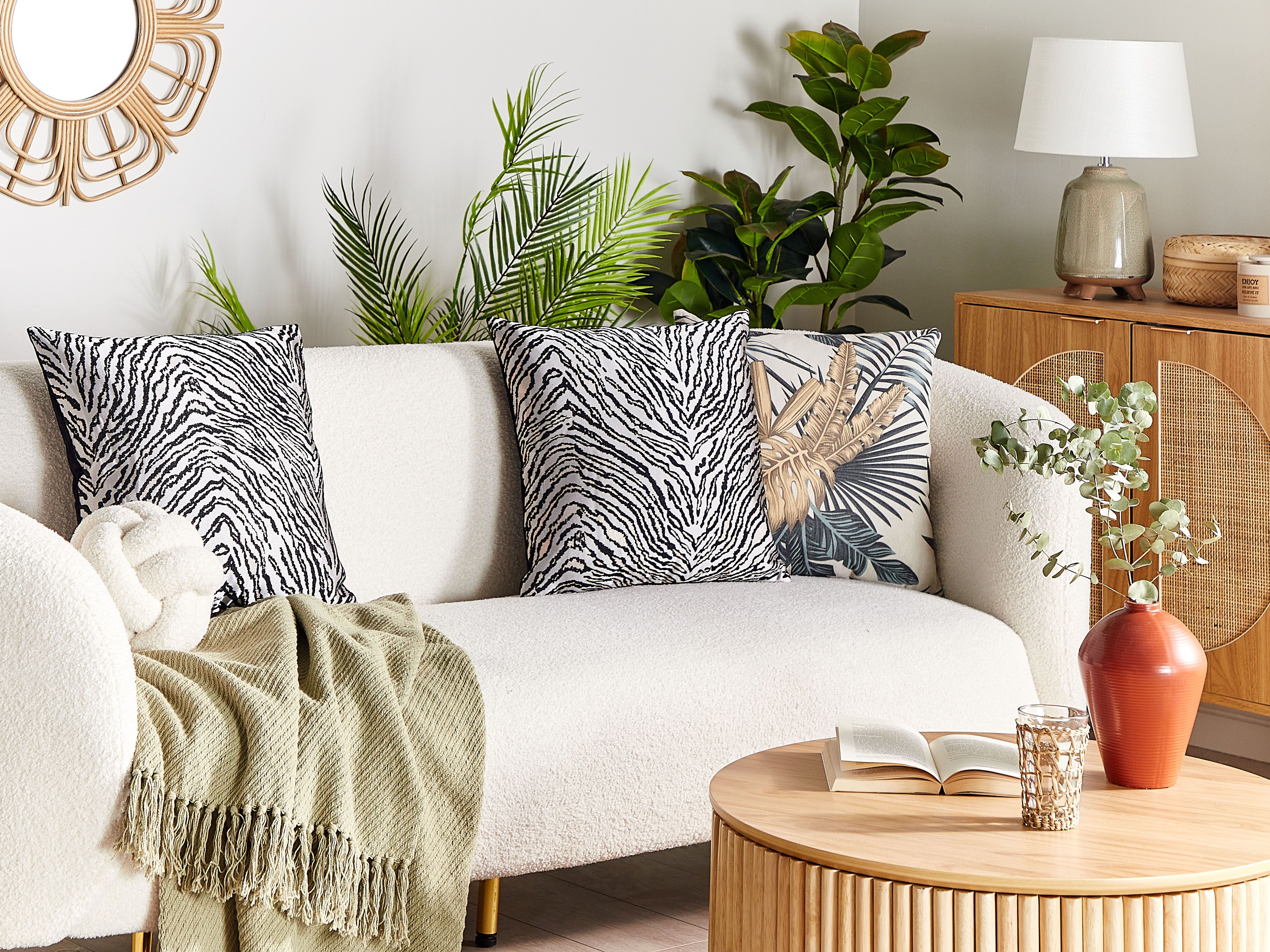 Set of 2 Decorative Cushions MANETTI 45 x 45 cm Black/ White Animal Pattern
