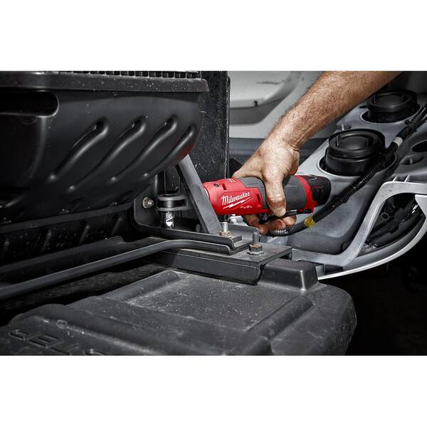 M12 FUEL 12V Li-Ion Brushless Cordless High Speed 3/8 in. Ratchet and M12 FUEL High Speed 1/4 in. Ratchet Combo Kit - Image 9