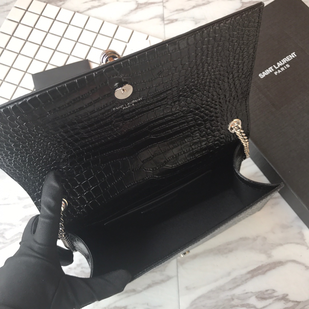 MONOGRAM CHAIN WALLET IN CROCODILE EMBOSSED SHINY LEATHER1:1High-quality replica