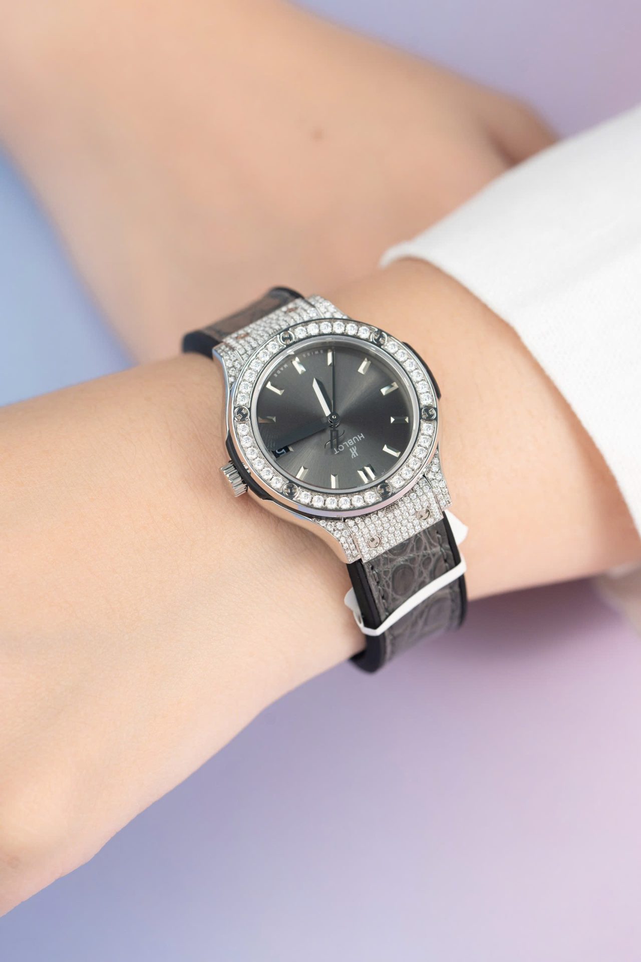 Hublot Classic Fusion Replica Watch Moissanite Diamond Hong Kong Gray Dial 33mm - Top club