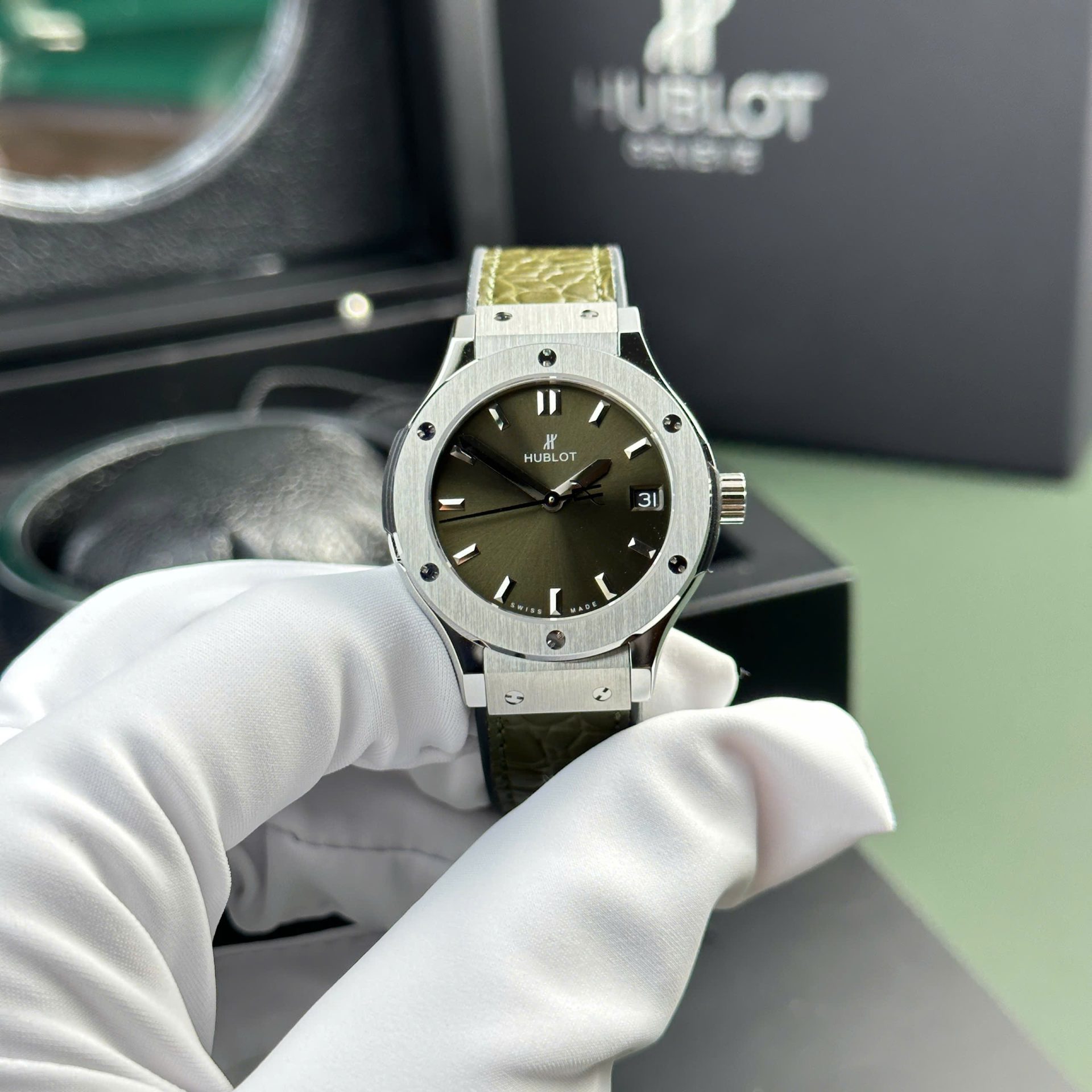 Hublot Classic Fusion Replica Watch Womens Green HB Factory 33mm - Top club
