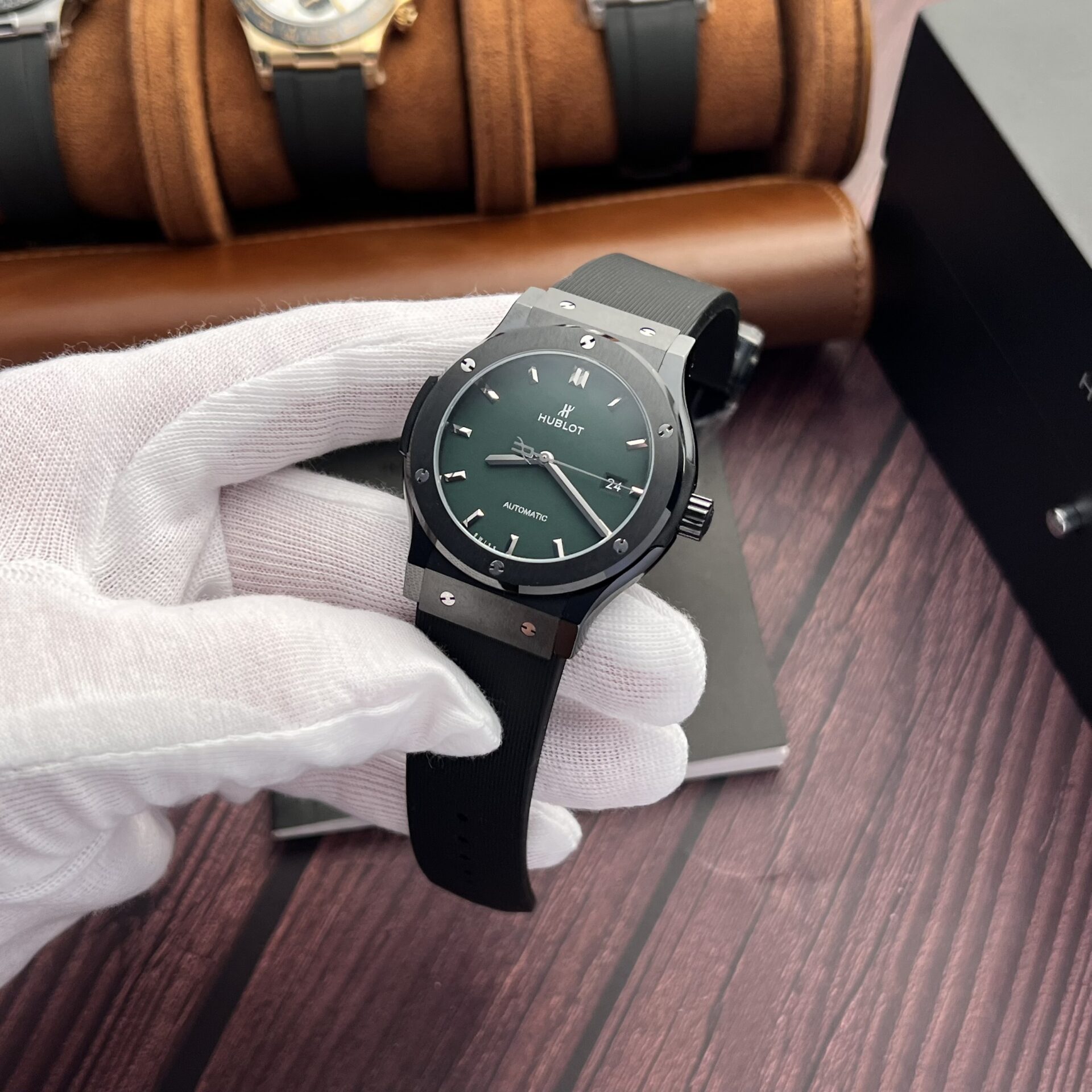 Hublot Classic Fusion Ceramic Replica Watch Green Dial JJZ 42mm - Elite Watch Atelier
