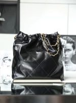 Chanel 22 Medium