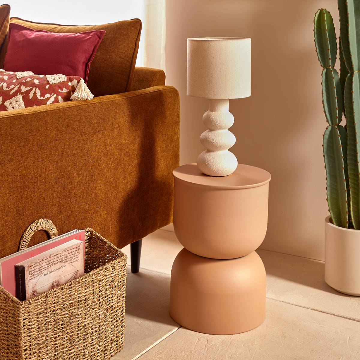 Side Table "Palomba" Beige, D.31 cm