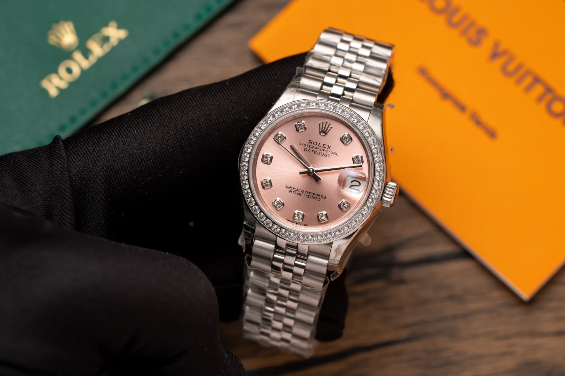 Rolex Clone Watch DateJust 278273 Pink Dial Jubilee Strap 31mm - Top club