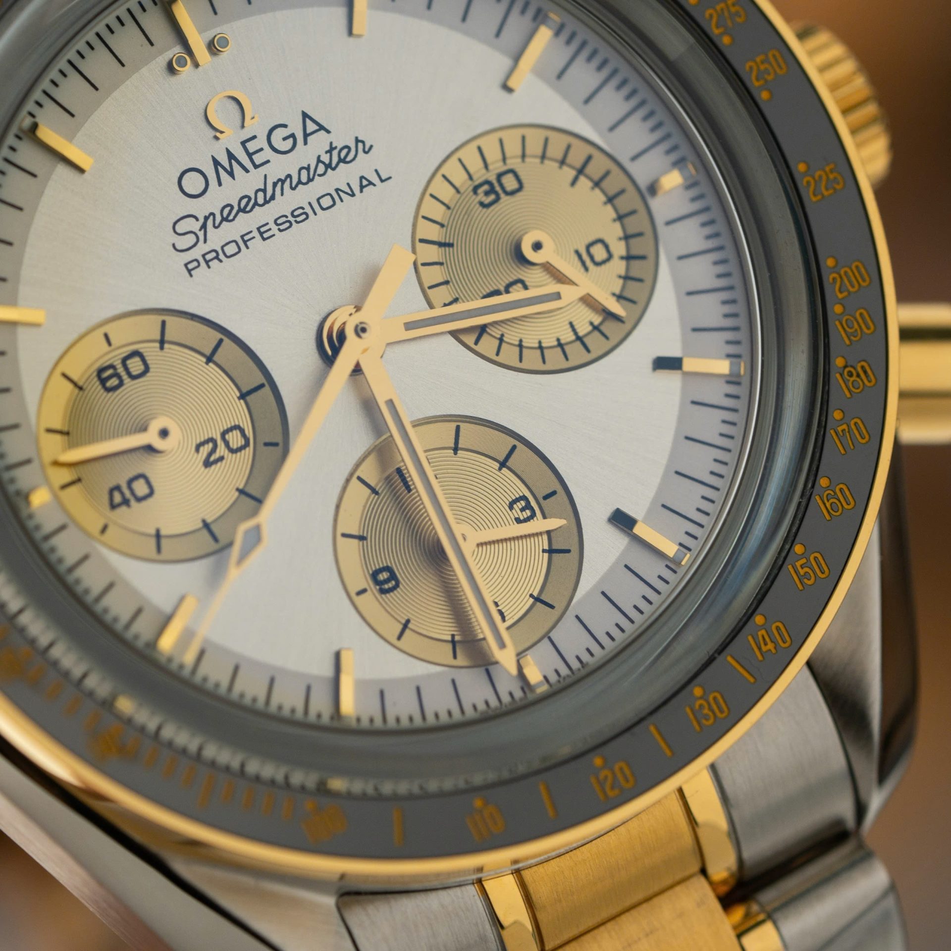 Omega SpeedMaster MoonWatch Chronogarph Demi Gold Replica Watch 42mm - Top club