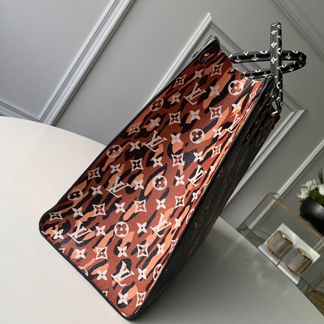 ONTHEGO African jungle large LOGO tote bag M446741:1High-quality replica