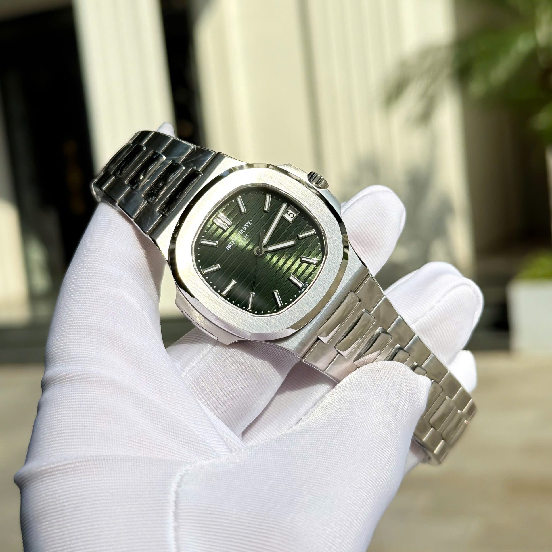 Patek Philippe Nautilus 5711 Clone Watches Green Dial Metal Wire Custom BBF Factory 40mm - Elite Watch Atelier