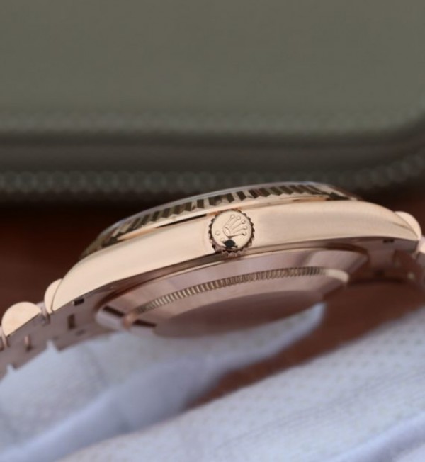 Replica Rolex Day-Date 40mm 228235 RG Noob Silver Dial Roman Markers RG President Bracelet A3255 - Elite Watch Atelier